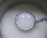 Hình bước làm 2 của món Cháo sườn