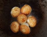 Foto langkah ke 3 dari resep Pentol Telur Mercon.
