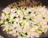 Foto del paso 2 de la receta: Tortillitas de kale y quinoa thai