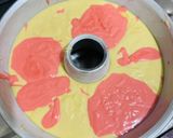 Foto langkah ke 6 dari resep Bolu Marmer Merah Putih Lembut & Lembab.