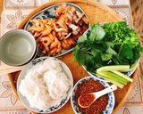 Hình bước làm 3 của món Thịt rim nước dừa,Tôm hấp, cuốn bánh tráng