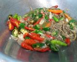 Foto langkah ke 5 dari resep Tumis Jerohan Ikan Bandeng/ Wedel Bandeng.