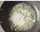 A picture of step 6 of White Sauce Pasta.