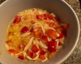 รูปขั้นตอนการทำที่ 3 ของ Veggie Cheese Omelette