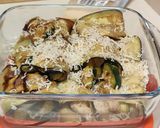 Foto del paso 7 de la receta: "Canelones" de berenjena rellenos de pollo y calabacín