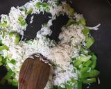 Foto del paso 3 de la receta: Arroz basmati al curry con pimiento verde