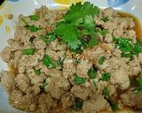 Hình bước làm 3 của món Thịt rang hành sốt miso