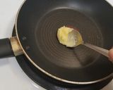 A picture of step 1 of Cheesy spinach omelette.