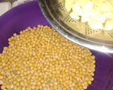 A picture of step 2 of Chana chat🍽😋.