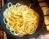 Foto del paso 5 de la receta: Espaguetis con queso pecorino, gouda, pimienta