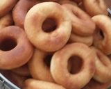 صورة لخطوة 4 من وصفة 🍩الدونات اللذيذ🍩😋