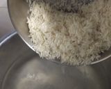 A picture of step 1 of Mix Veg Pulao.