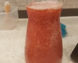 A picture of step 5 of Strawberries Juice.