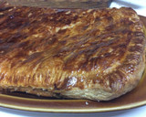 Foto del paso 3 de la receta: Empanada de atún con tomate 🍅🐟