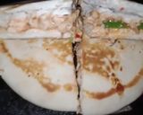 A picture of step 4 of Shawarma sandwich.