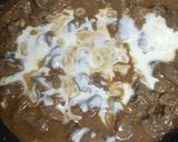 A picture of step 5 of Creamy chicken livers.
