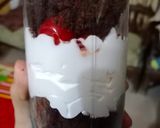 A picture of step 6 of Black forest brownie trifles.