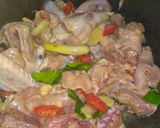 Foto langkah ke 3 dari resep Garang asem ayam kampung.
