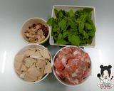 รูปขั้นตอนการทำที่ 1 ของ กะเพราหมูยอ(ทอด)​