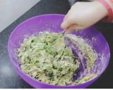 A picture of step 6 of Palak Methi Ke Pakoray 🥰.