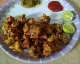 मूंग दाल के पकौड़े (Moong dal ke pakore recipe in hindi) रेसिपी चरण 4 फोटो