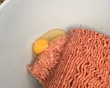 A picture of step 1 of Greek style home burgers.