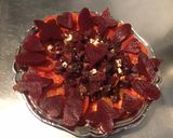 Une image de l'étape 9 de Salade de betteraves aux tomates, bleu d'Auvergne et herbes sauce balsamique.