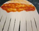 A picture of step 3 of Pizza Twister.