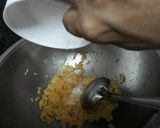 A picture of step 4 of Apple Halwa.