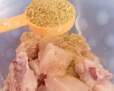 A picture of step 1 of White creamy chicken karahi.