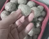 Foto langkah ke 8 dari resep Bakso sapi praktis.