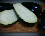 Foto del paso 2 de la receta: Berenjenas rellenas con patatas y cebolla