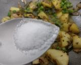 ट्रेडिशनल मटर और आलू की सूखी सब्जी रेसिपी चरण 5 फोटो