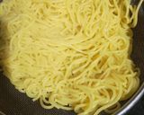 A picture of step 2 of Singaporean rice.