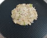 A picture of step 4 of Aloo Ka Chilla.