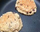Foto del paso 2 de la receta: Galletones al sartén o Pancakes de Avena+Plátano+chips de chocolate