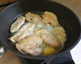 Pas rețetă Scaloppine de pui cu ciuperci 2 fotografie