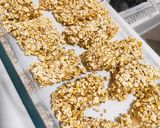 Foto del paso 4 de la receta: Pollo rebozado en avena al horno