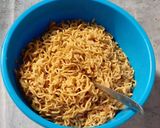Foto langkah ke 1 dari resep Mie Goreng Sosis dan baso.