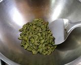 A picture of step 2 of Makhana cocktail.