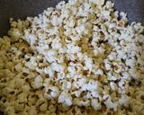 Foto langkah ke 4 dari resep Popcorn karamel by. Bubu.