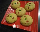 A picture of step 9 of Tutti-frutti custard cookies.