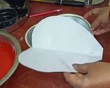 हार्ट शेप रेड वेलवेट केक (heart shape Red velvet cake recepie in hindi) रेसिपी चरण 3 फोटो