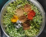 A picture of step 5 of Undhiyu.