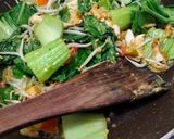 Foto langkah ke 5 dari resep Tumis Pakcoy Telur Asin.