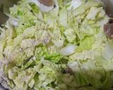 Foto langkah ke 3 dari resep Tumis Sawi Putih Bakso.