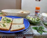 চীজ চিলি গার্লিক ব্রেড স্টিক (cheese chilli garlic bread steak recipe in Bengali) রেসিপির ধাপ 2 ছবি