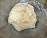 Hình bước làm 3 của món Bánh Mì Nhân Gà Xé Phô Mai