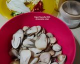 Foto langkah ke 1 dari resep Tumis Jamur Merang.