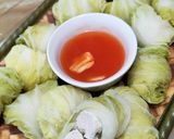 Foto langkah ke 3 dari resep Sawi Gulung (Isian Ayam).
